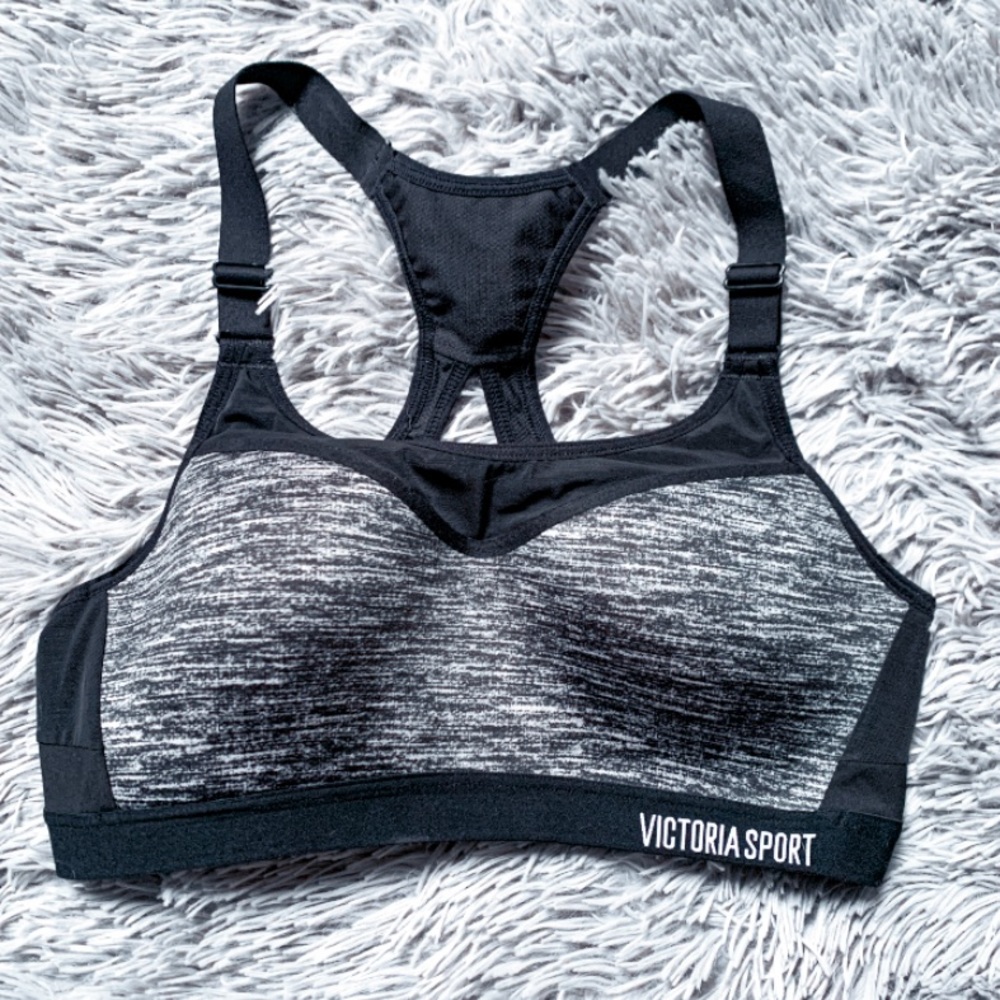 Victoria Sport sports bra